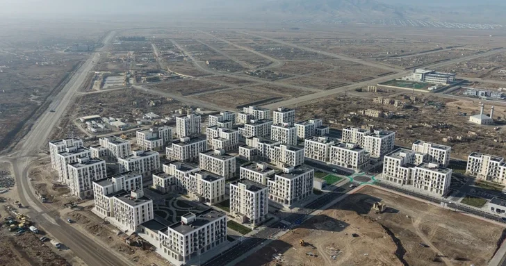 Президент принял участие в открытии второго жилого комплекса в Агдаме