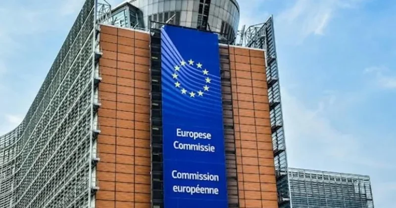 Avropa Komissiyası ABŞ ın bəzi Aİ vətəndaşlarına səyahət məhdudiyyəti tətbiq etməsini pisləyib