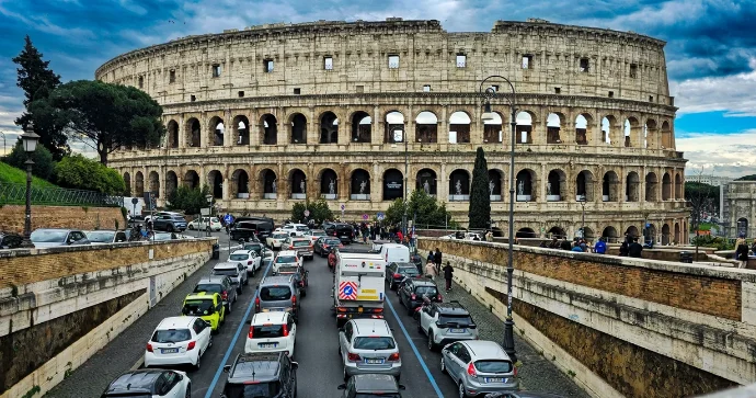 Bu ölkədə yeni avtomobil almırlar: Səbəbi isə çox maraqlıdır