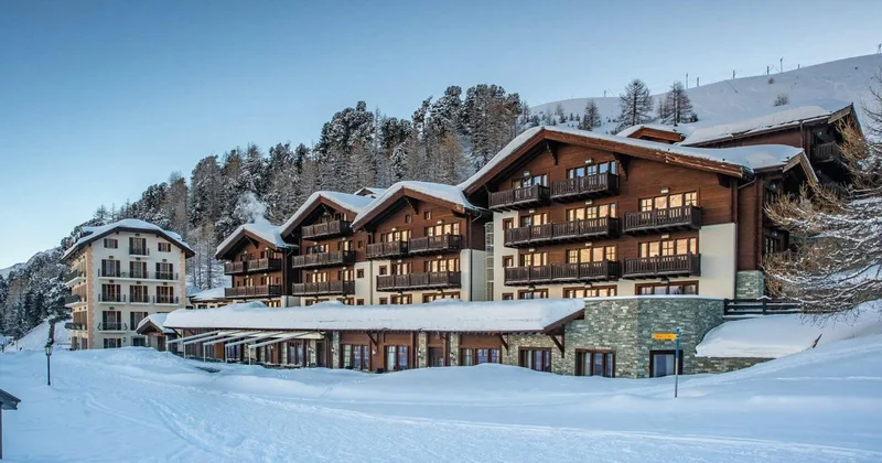 Regiondakı hotellərin gecəsi 3 4 min manata yüksəlib Səbəb nədir?