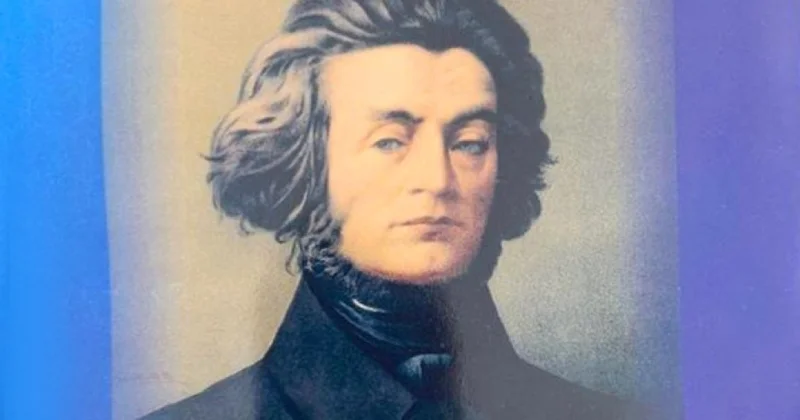 Qəlbin mənim qəlbimə lap çoxdan nişanlanmış... Günün şeiri