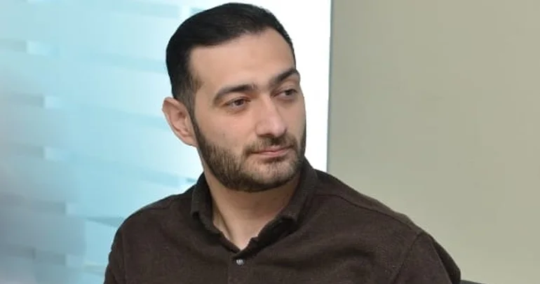 Bizi özlərinə müştəri edənlər Verən razı, alan isə...