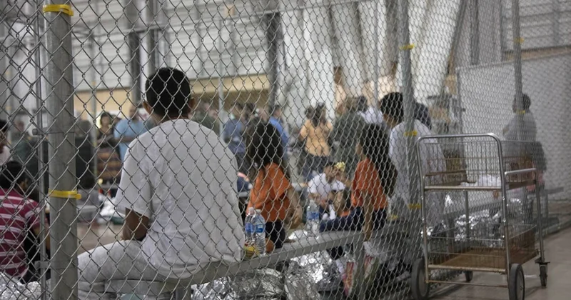 ABŞ miqrantları anbarlarda saxlamaq niyyətindədir