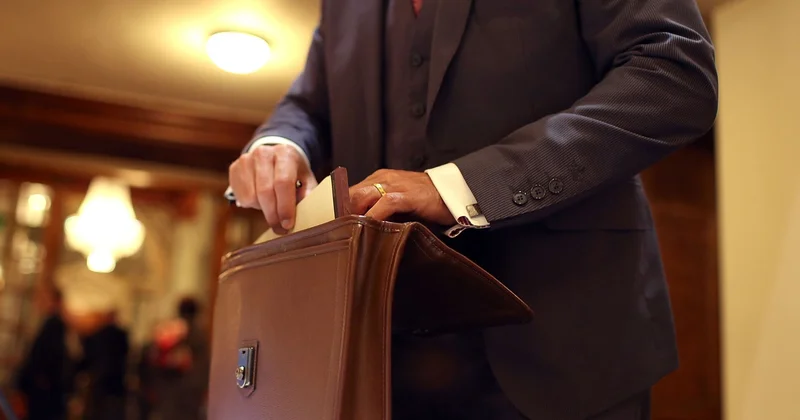 İcra hakimiyyətlərində ixtisara düşənlər yeni işlə təmin ediləcək? RƏSMİ