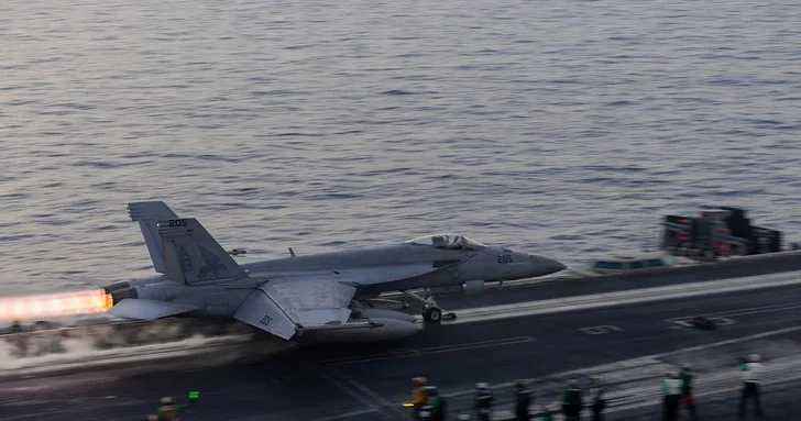 США стягивают авиацию и элитные войска в Карибский бассейн