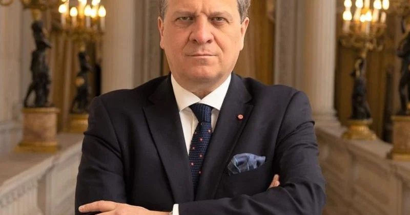 Polşanın Fransadakı səfiri saxlanıldı