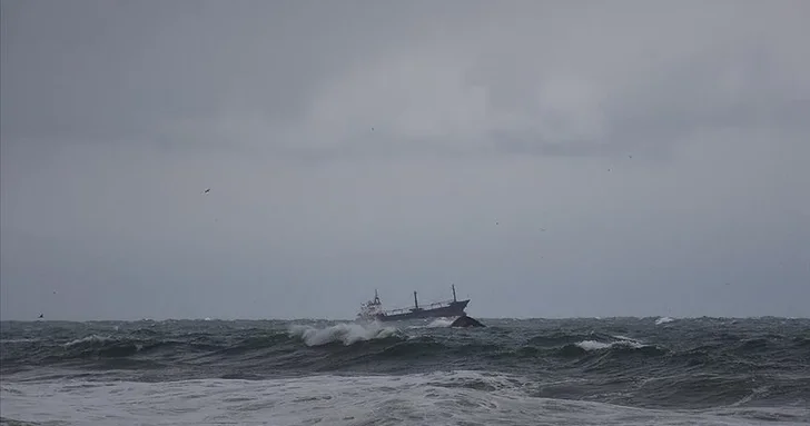 Крушение судна в ДР Конго: десятки погибших, более 50 человек пропали без вести