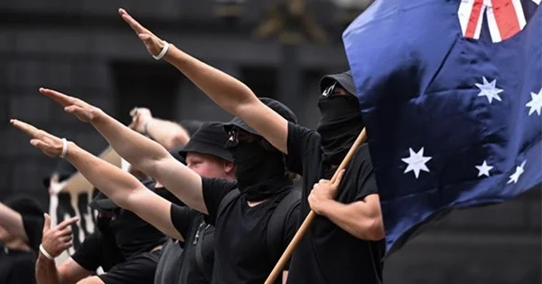Австралия впервые депортирует иностранца за демонстрацию свастики