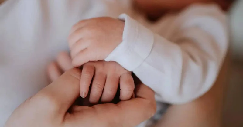 Azərbaycanda 60 günlük körpə qidadan öldü İlk 6 ay qətiyyən başqa yemək olmaz SƏBƏB