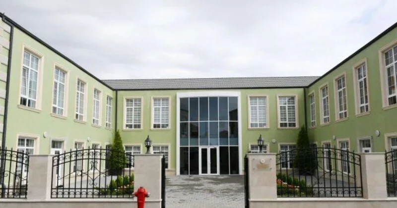 Uşaqlarını diləndirən ana valideynlik hüququndan məhrum edildi