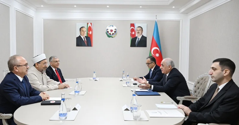 Обсуждены вопросы религии: встреча Али Асадова и Сафи Арпагуша фото