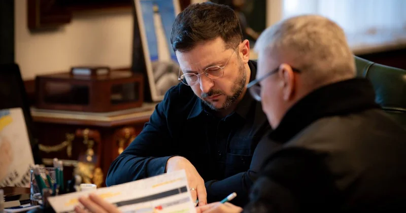 Zelenski: Çin peyklərinin çəkilişləri Ukraynanın enerji obyektlərinə zərbələrlə üst üstə düşüb