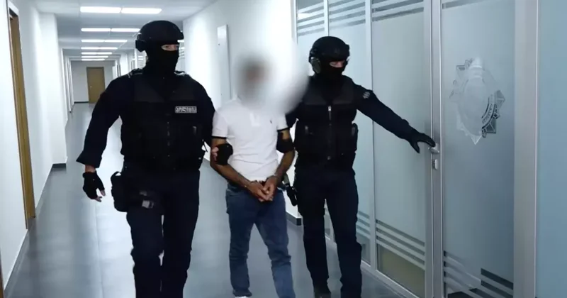 В Грузии мужчина взял собственную бабушку в заложники из за бывшей жены