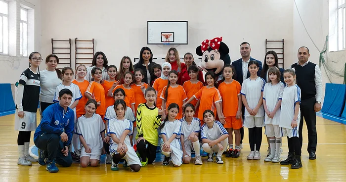 Milli üzvlərinin şagirdlərlə görüşü