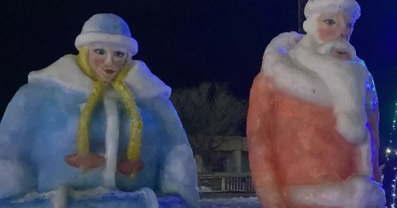 В Казахстане убрали фигуры Деда Мороза и Снегурочки