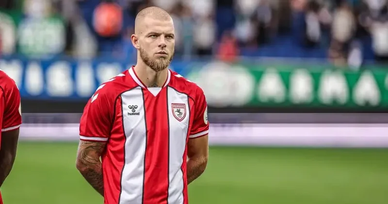 Beşiktaş Rik van Drongeleni gündəminə alıb