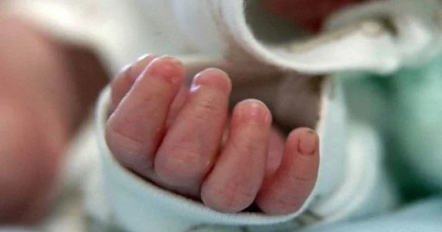 Xırdalanda DƏHŞƏT: İki aylıq körpə qidadan boğularaq həyatını itirdi