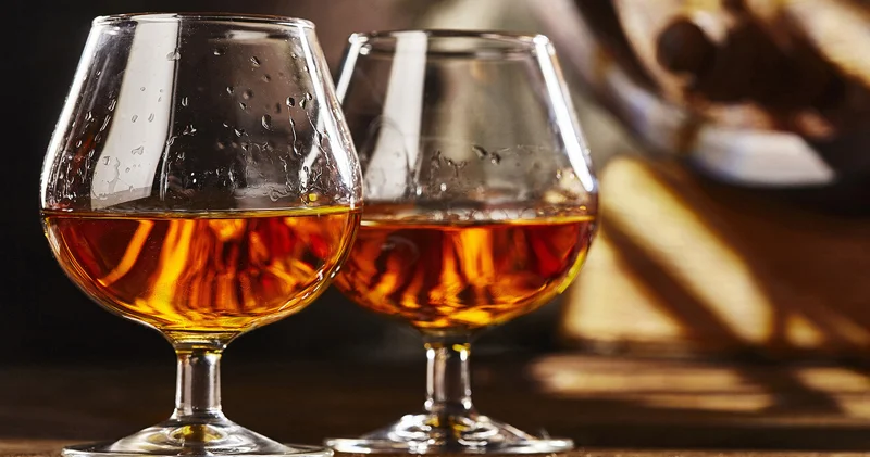 Alimlər: Spirtli içki ağız xərçəngi riskini 50 faiz artırır