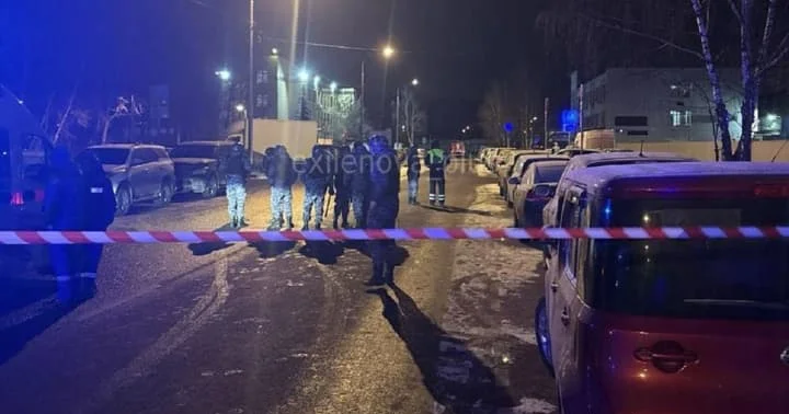 Moskvada partlayış Polis maşınının yanında qurğu işə düşdü