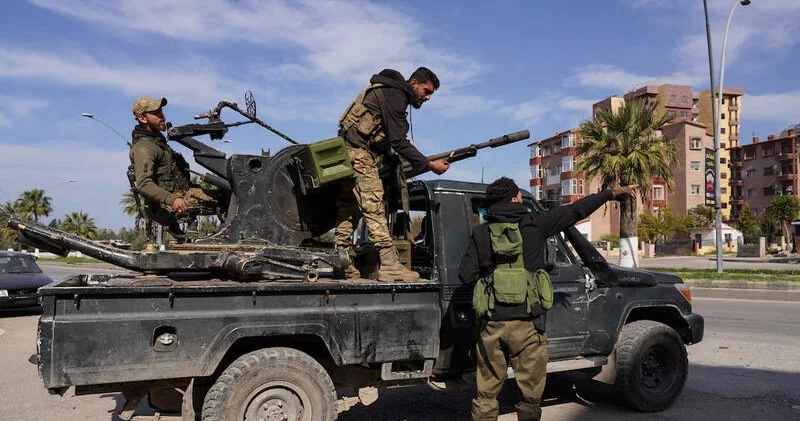 Suriyada toqquşmalar yenidən şiddətlənir: Türkiyə nə edəcək?