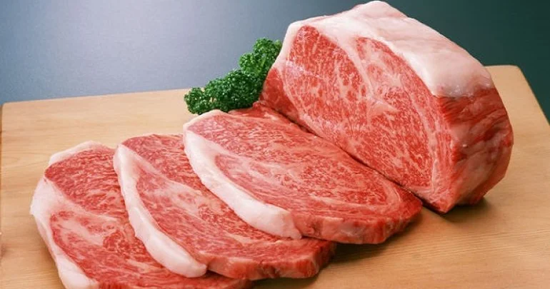 Azərbaycana ət idxalı artıb: səbəb nədir?