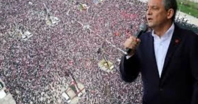 CHP lideri İstanbulda mitinqdə xalqı küçələrə çağırdı: Hamınızı meydanlara, dirənməyə səsləyirəm