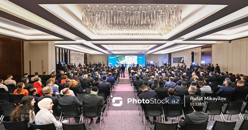 Azərbaycan Din Xadimlərinin II Forumunda daha bir panel müzakirəsi keçirilib