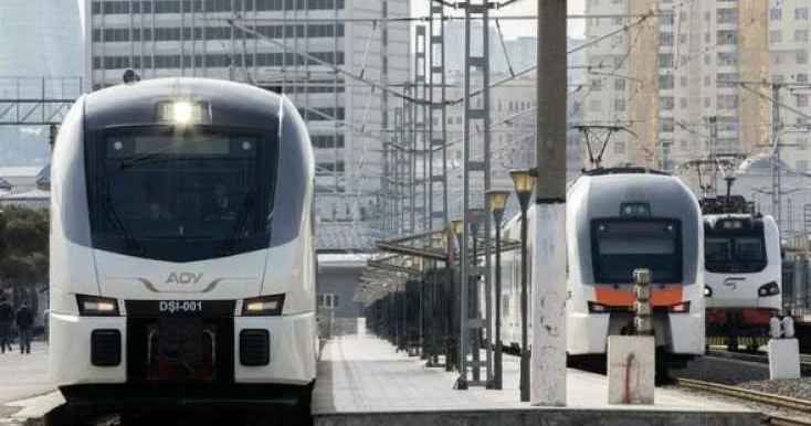 Bu istiqamətlərdə əlavə qatar reysləri təyin edildi