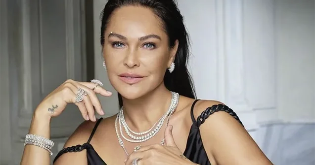 Hülya maşını ilə dənizə düşməkdən son anda qurtulub