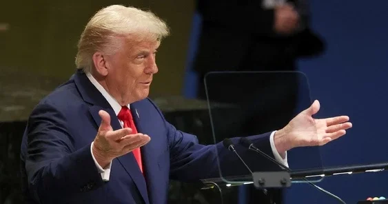 Белый дом выпустил анимацию с Трампом, читающим Список непослушных мигрантов