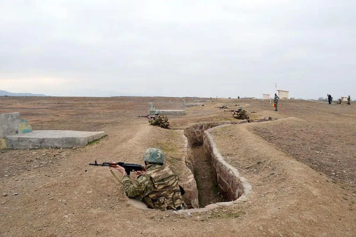 Азербайджанские резервисты учатся воевать ВИДЕО