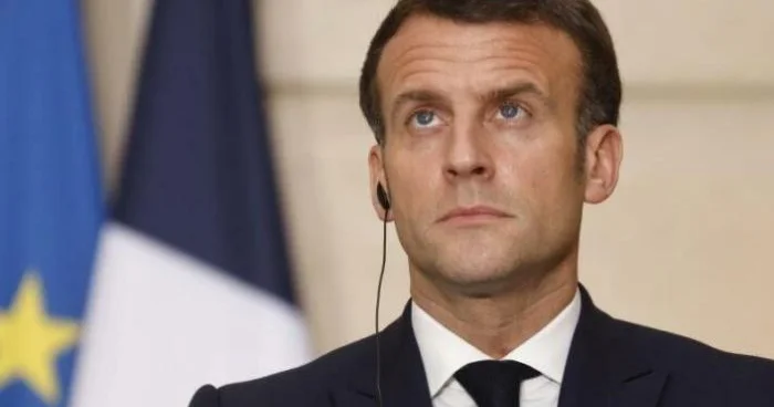 “Uşaqlarımız Amerika platformaları tərəfindən manipulyasiya edilə bilməz” Makron