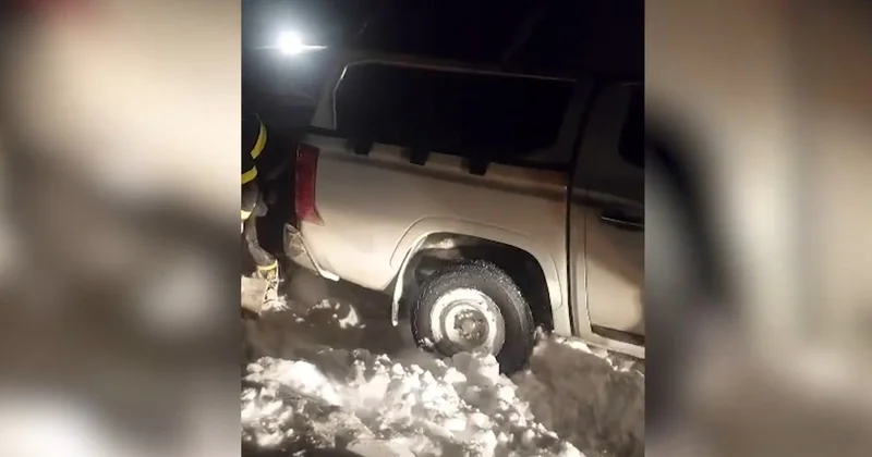 Спасатели помогли гражданам выбраться из ледяной ловушки в Физулинском районе Minval Politika