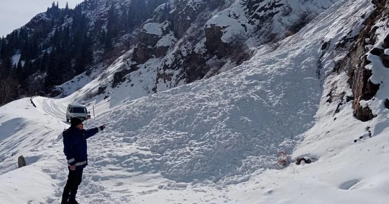 Alpinist 3630 metr yüksəklikdən təxliyə edildi