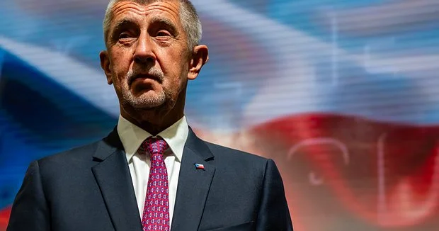 Çexiya o təyyarələri Ukraynaya verməyəcək