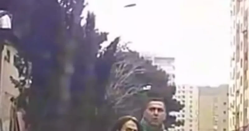 Бакинский пешеход жестко ответил водителю на зебре Острый конфликт / ВИДЕОФАКТ