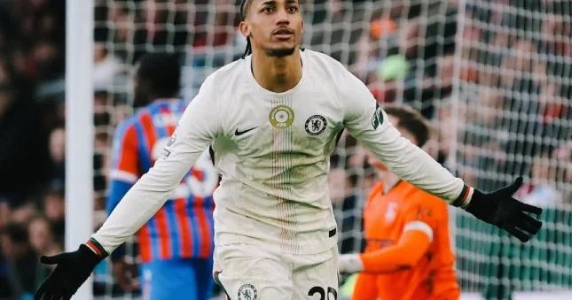 Çelsi London derbisində inamlı qələbə qazandı