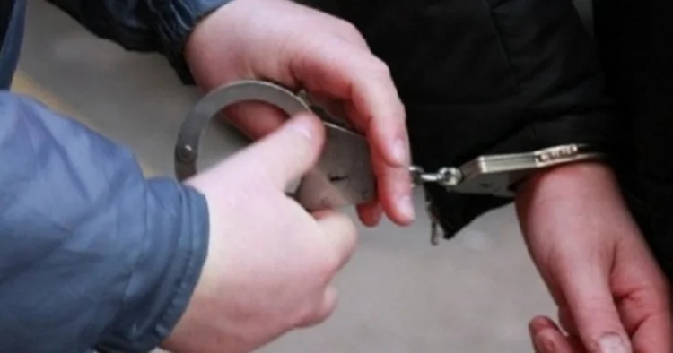 Bakıda yarımtikili evlərdən oğurluq edən şəxslər saxlanılıb