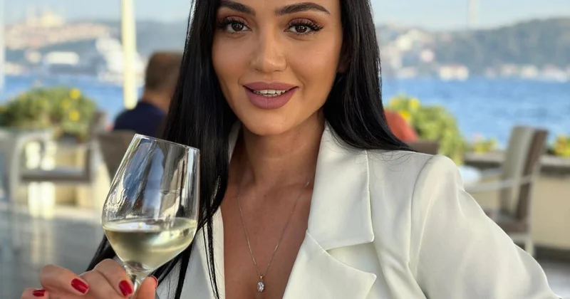 Azərbaycanlı müğənni yadplanetlilərlə əlaqəyə girir: Ürəyim istəyəndə yanlarına gedirəm