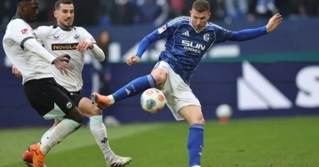 Emreli yenə heyətdən kənardadır