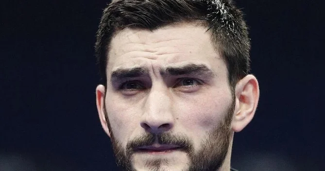 Rövşən Hüseynlidən möhtəşəm zərbə Qapıdan qapıya qol vurdu