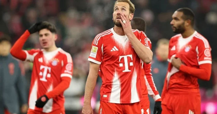 Auqsburq Bavariya nın 27 oyunluq məğlubiyyətsiz seriyasına son qoyub