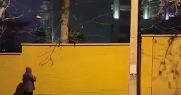 İranda divarlara Tramp üçün mesaj yazıldı FOTO