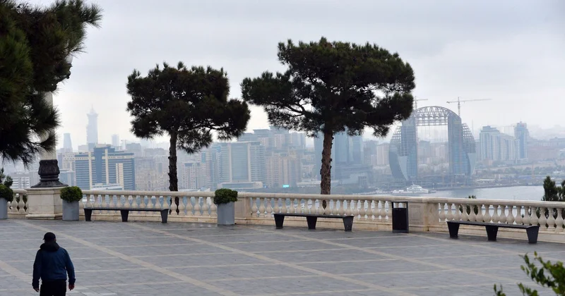 В Баку температура воздуха опустится до одного градуса