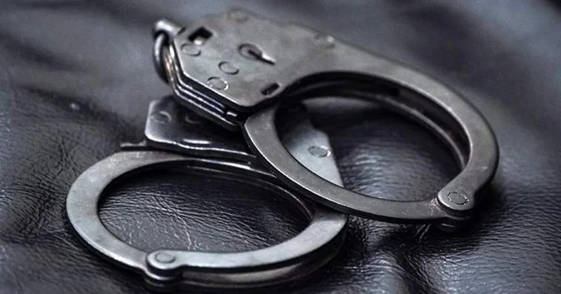 Qapısı açıq olan evdən 29 min manatlıq qızıl oğurlamaqda şübhəli bilinir