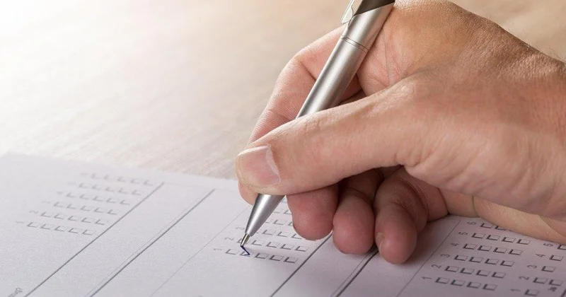 Almaniyada Kansler Fridrix Mertsin və hökumətin reytinqi artmaqdadır