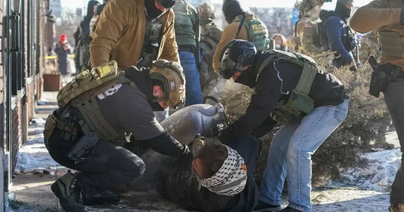 В ходе протестов в Миннеаполисе демонстранты потребовали выдворения миграционных агентов из города ФОТО