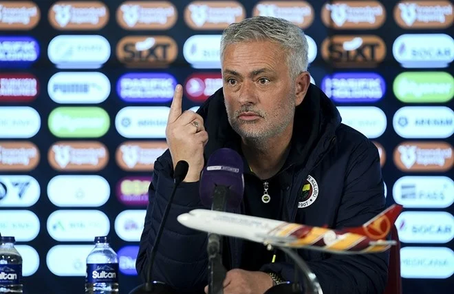 Mourinyonun sözləri Türkiyəni qarışdırdı Derbidən sonra gərginlik