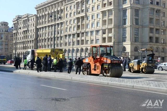 На крупном проспекте Баку сняты ограничения на движение транспорта ФОТО