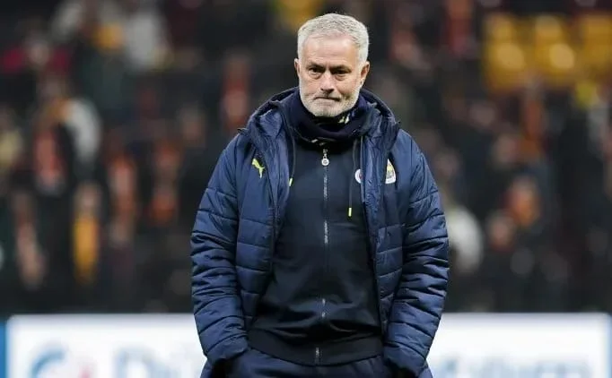 Mourinyo Qalatasaray a qarşı irqçilik edib?